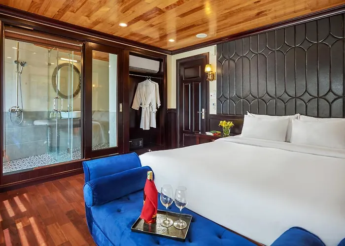 Dragon Bay Cruise  5*