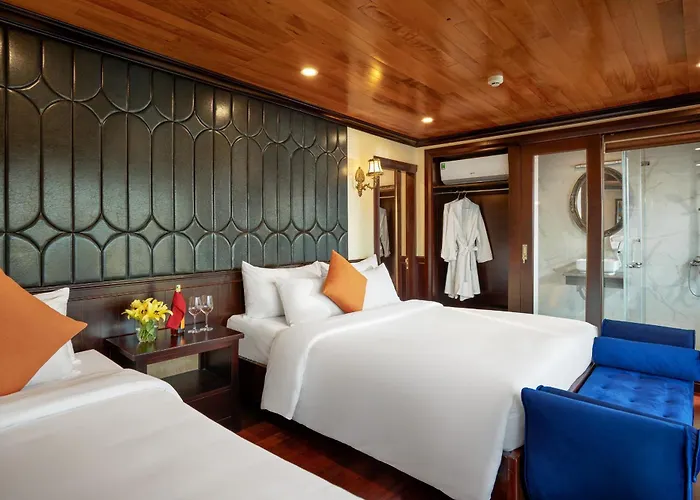  Dragon Bay Cruise