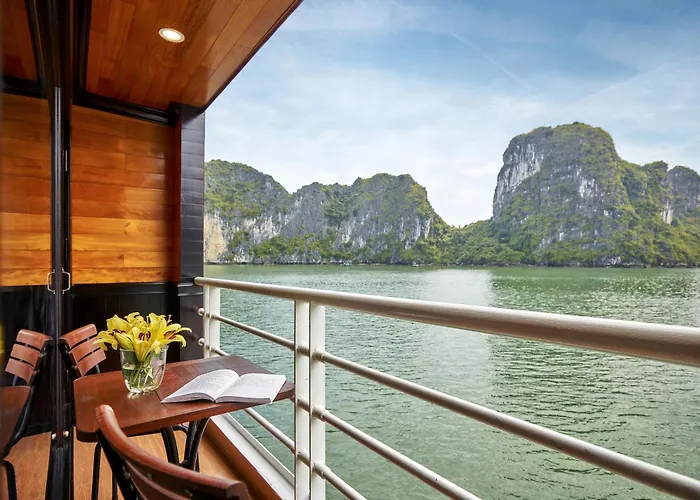Dragon Bay Cruise 